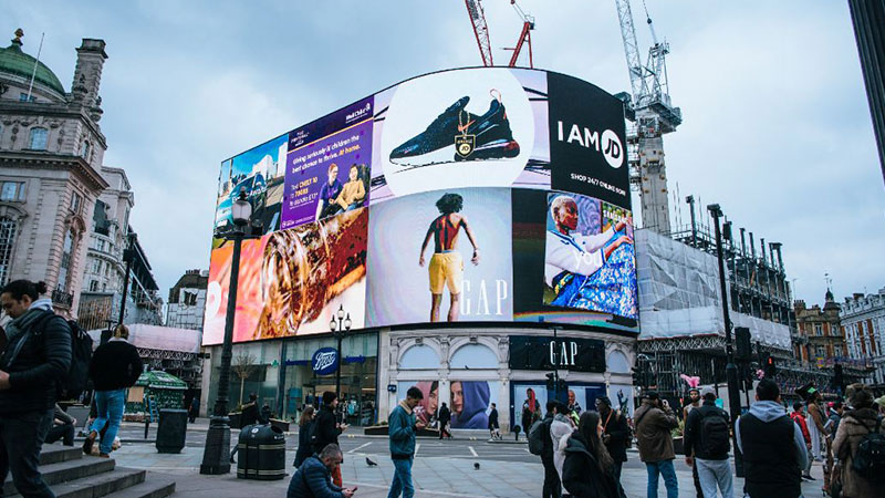 Tamb_DOOH-advertising-leap
